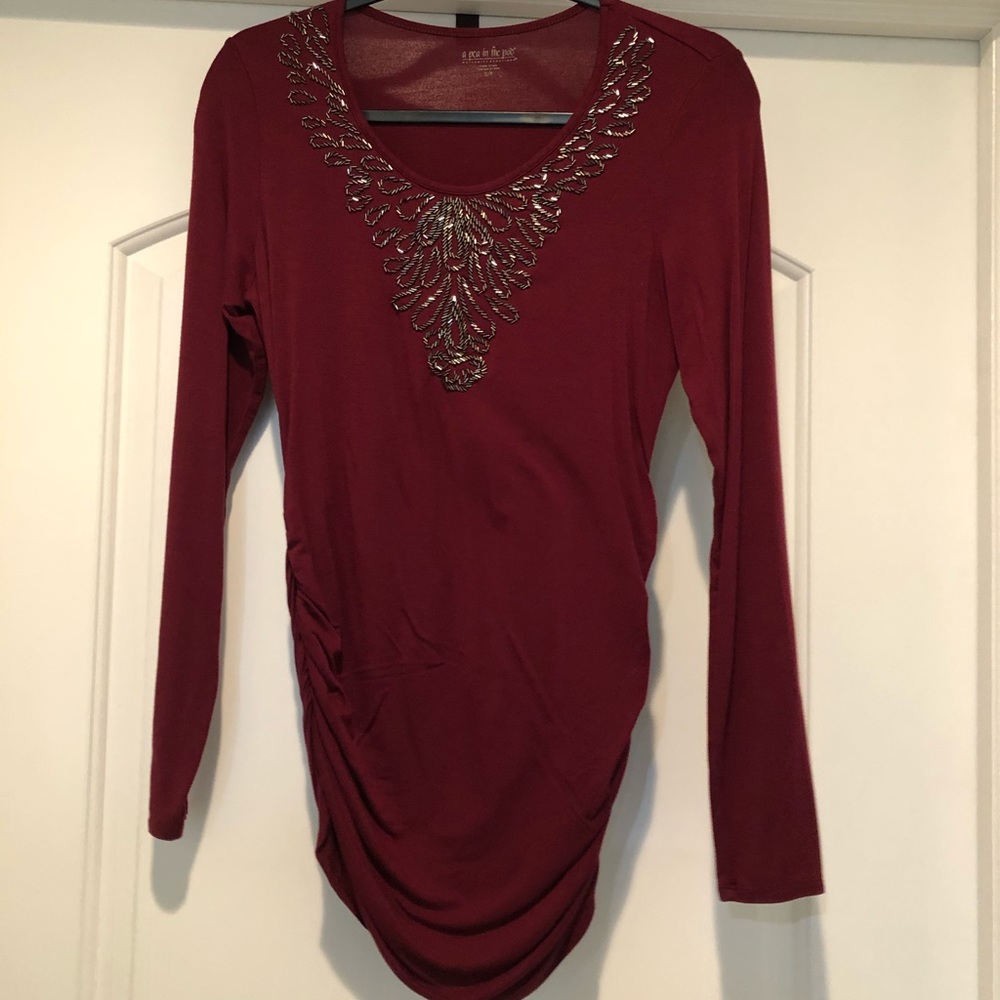 A Pea in the Pod maternity top